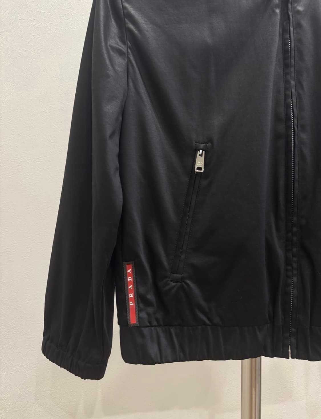 프라다 스포츠 크롭 후드집업 상품이미지3