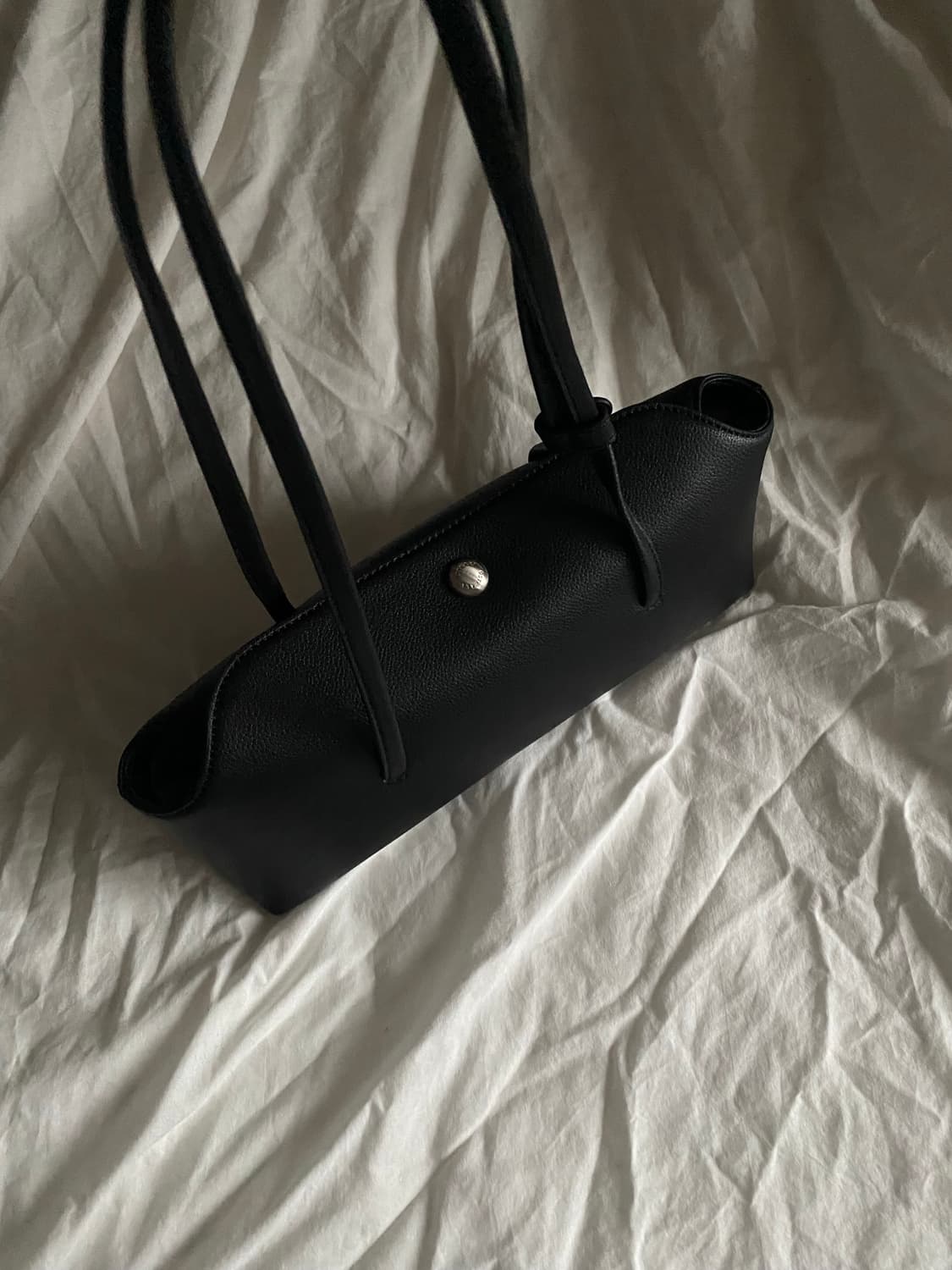 오스트카카 페블 숄더백 상품이미지3