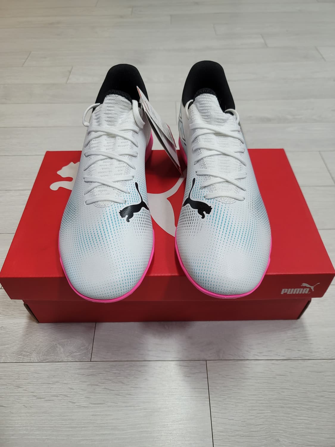 (265)푸마 풋살화 퓨처 7 플레이 TT[대전 직거래도 가능] 상품이미지4