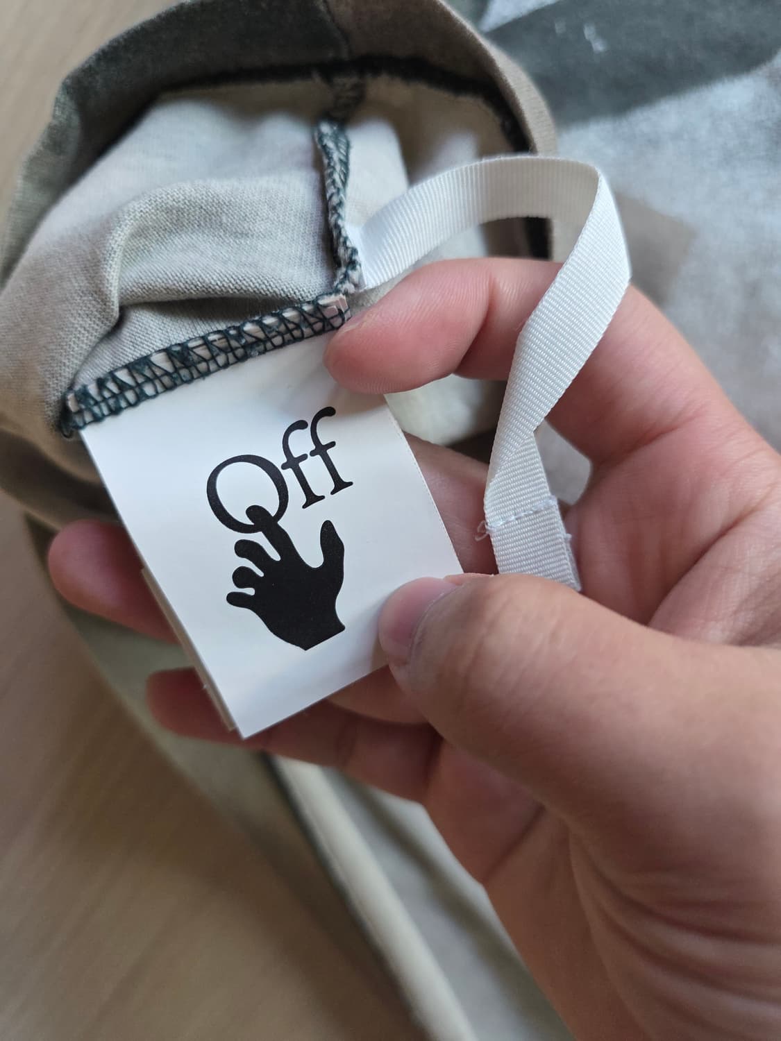 [백화점판,새상품급]오프화이트 카모 애로우 반팔티 상품이미지3