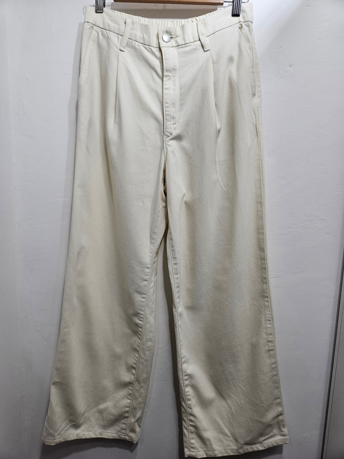 유니클로 남녀공용 뒷밴딩 와이드 팬츠 M 아이보리 상품이미지7