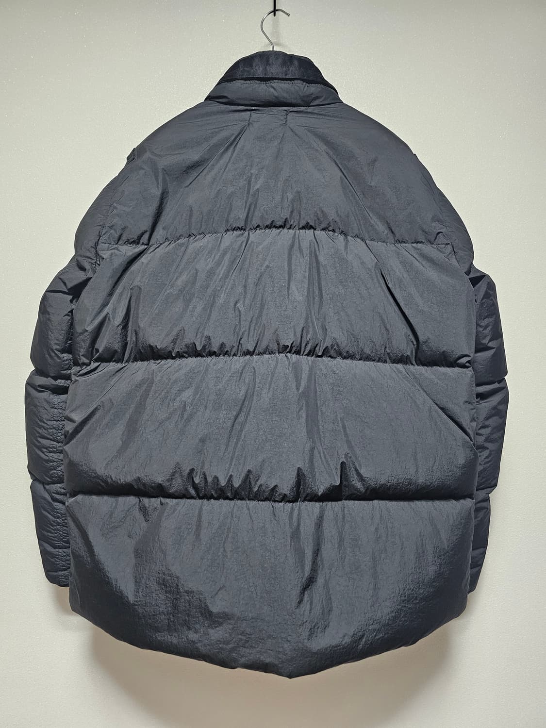 스톤아일랜드 크링클랩스 논후드 패딩 상품이미지2