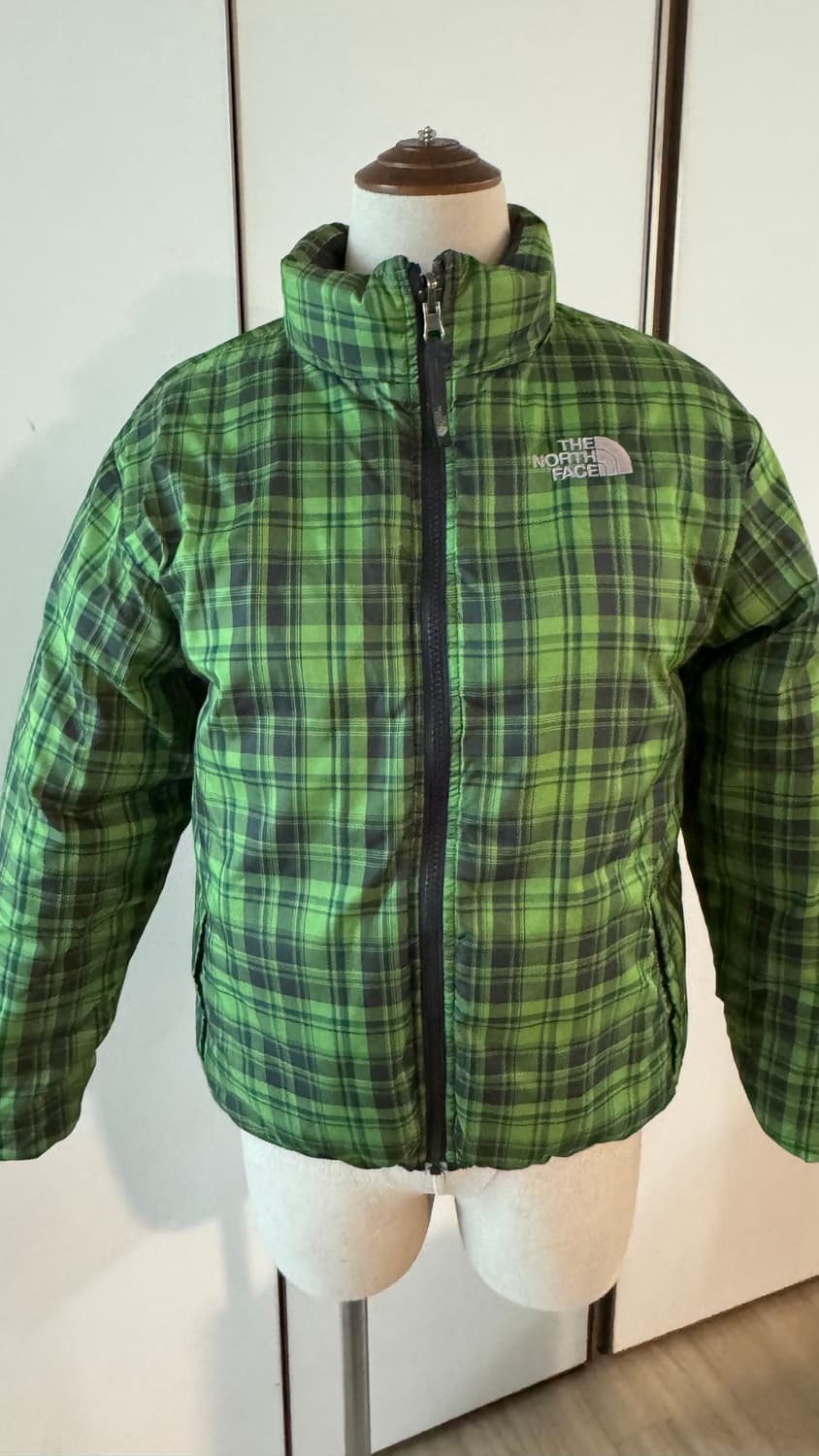 노스페이스 구스 양면 패딩입니다 상품이미지2