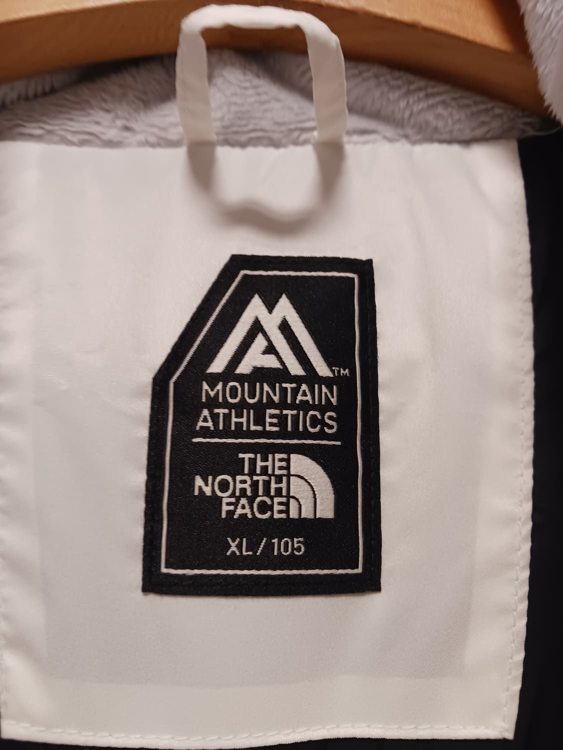 노스페이스 노스페이스 화이트 롱패딩 상품이미지3