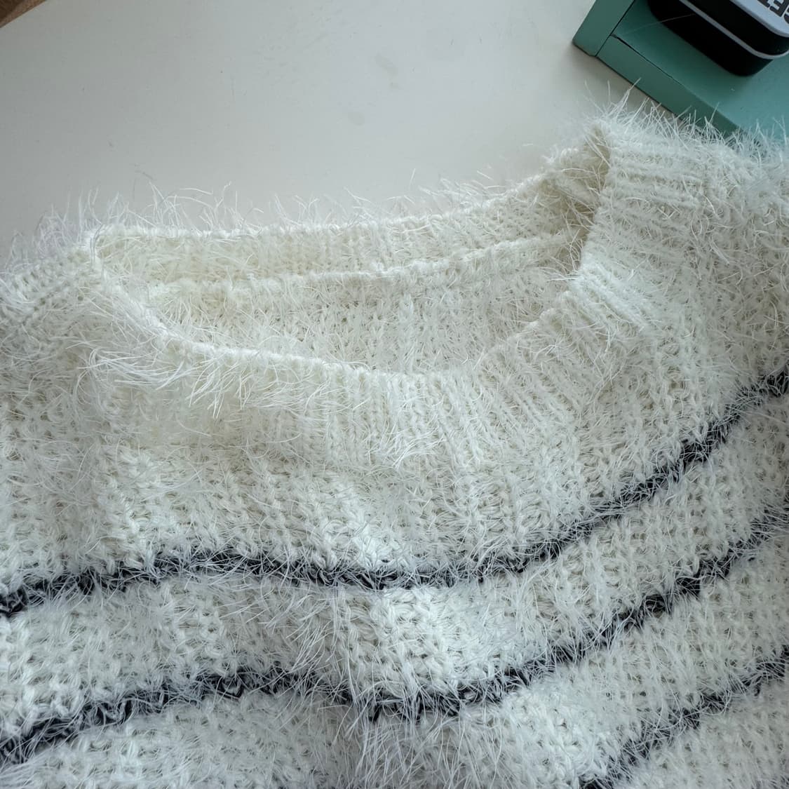 사랑스러운 아이보리 줄무늬 포슬이 니트 스웨터 상품이미지2