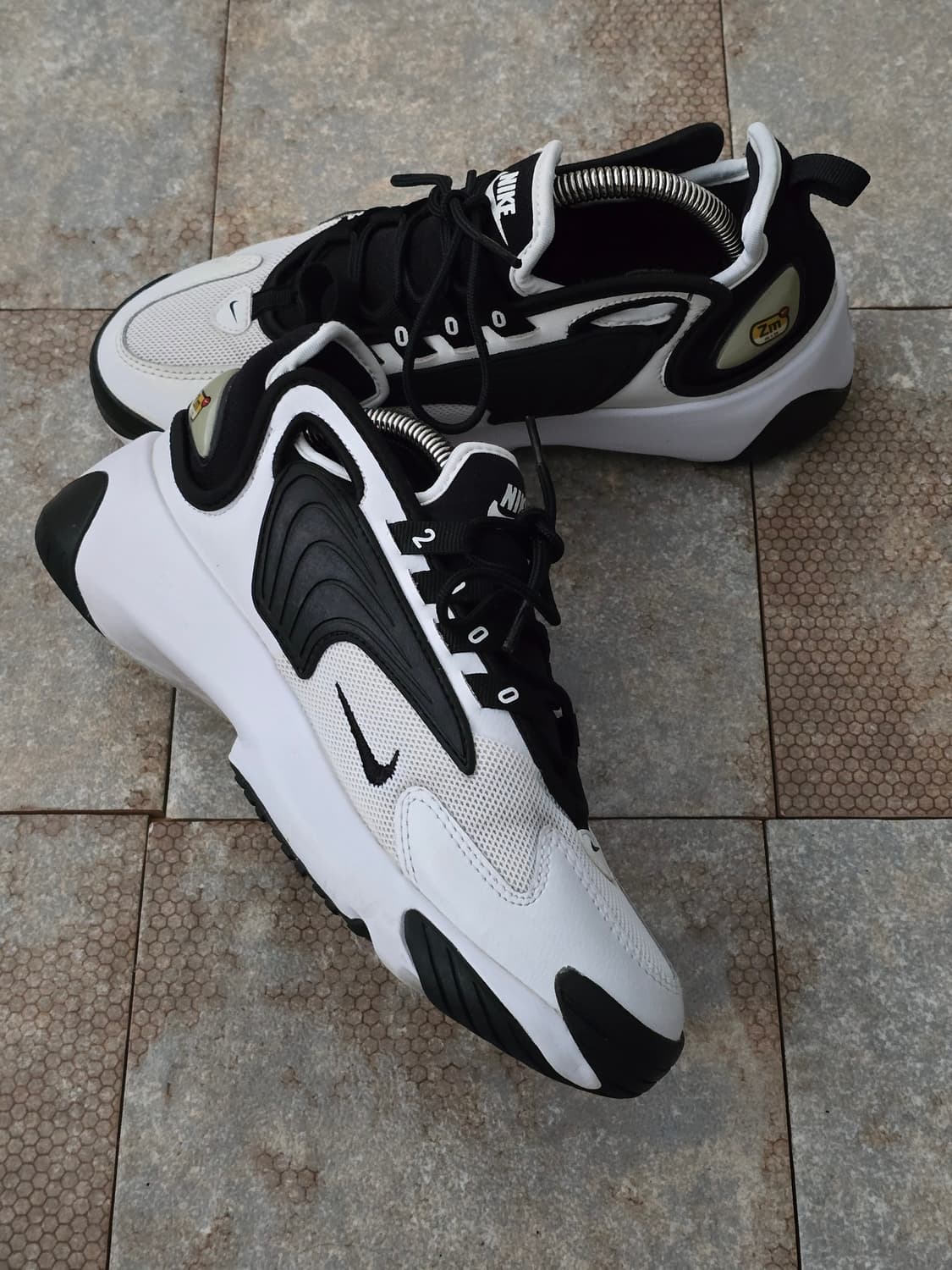 (240)나이키 줌 2k 흰검  상품이미지4