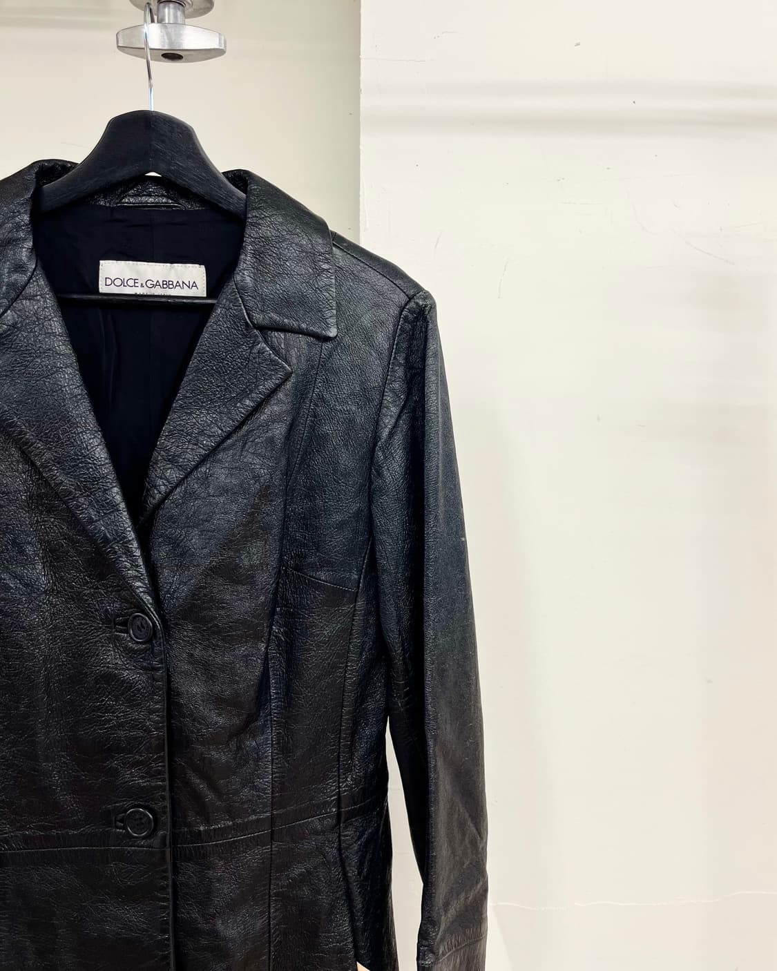 돌체 엔 가바나 블랙 리얼레더 트렌치코트 상품이미지4