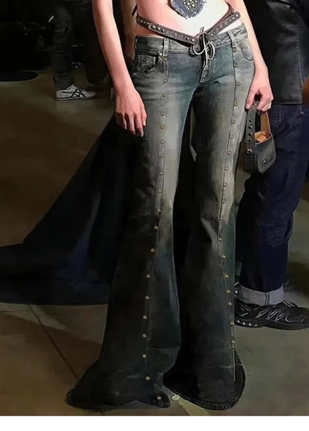 로우웨이스트 스터드 부츠컷 데님 상품이미지3