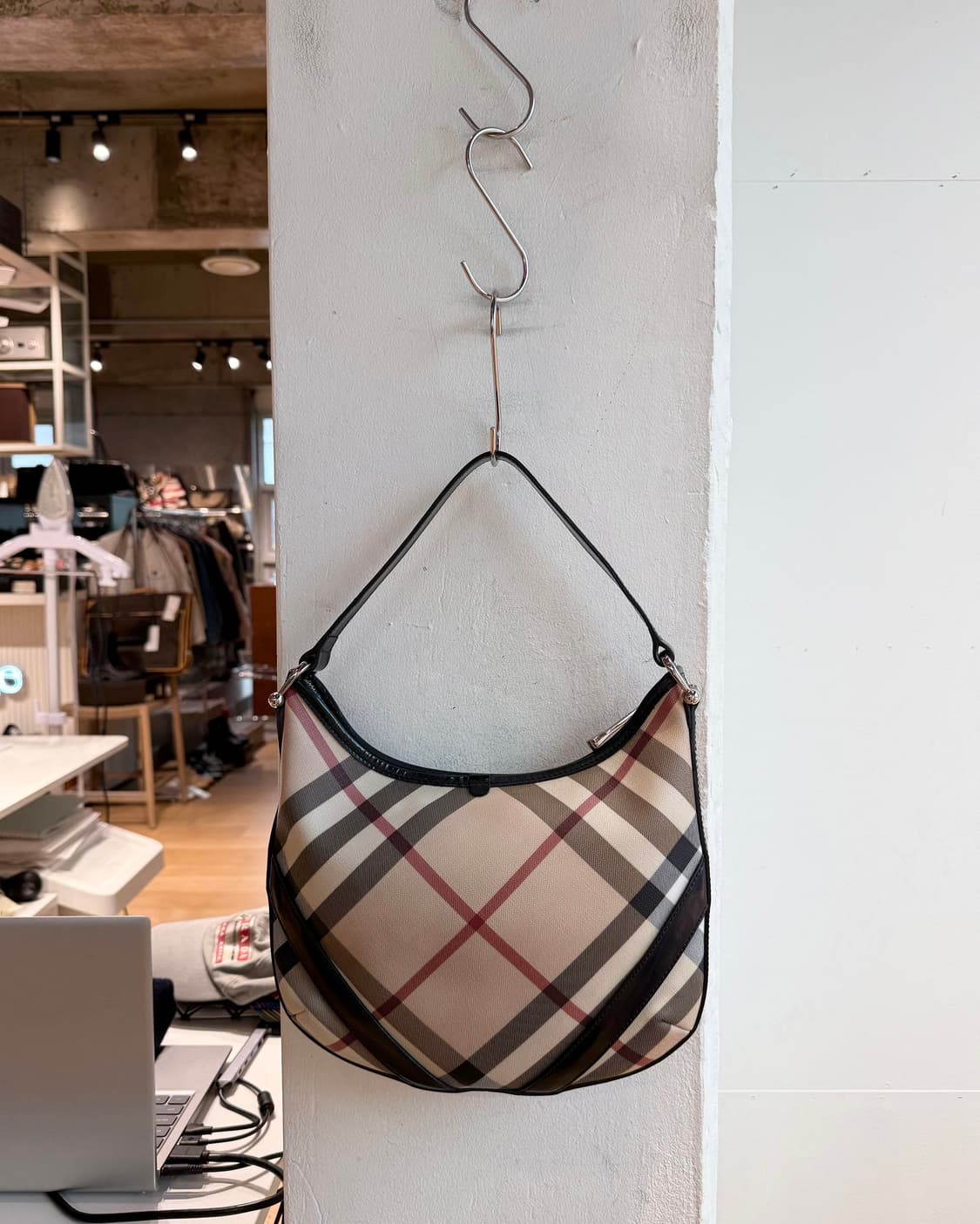 버버리 브라운 노바체크 숄더백  상품이미지4