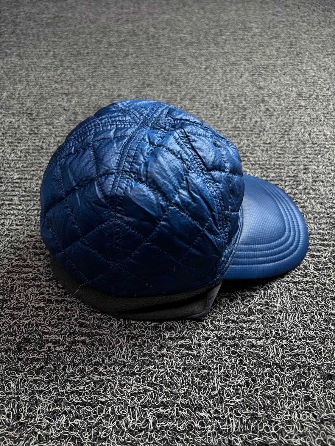 몽벨 이어플랩 퀼티드 블루 메탈 볼캡 1924 상품이미지5