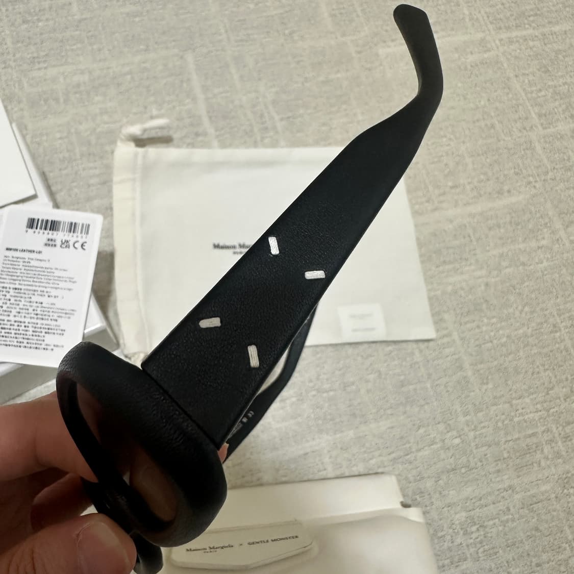 젠틀몬스터x메종 마르지엘라 레더 mm106 선글라스 상품이미지3