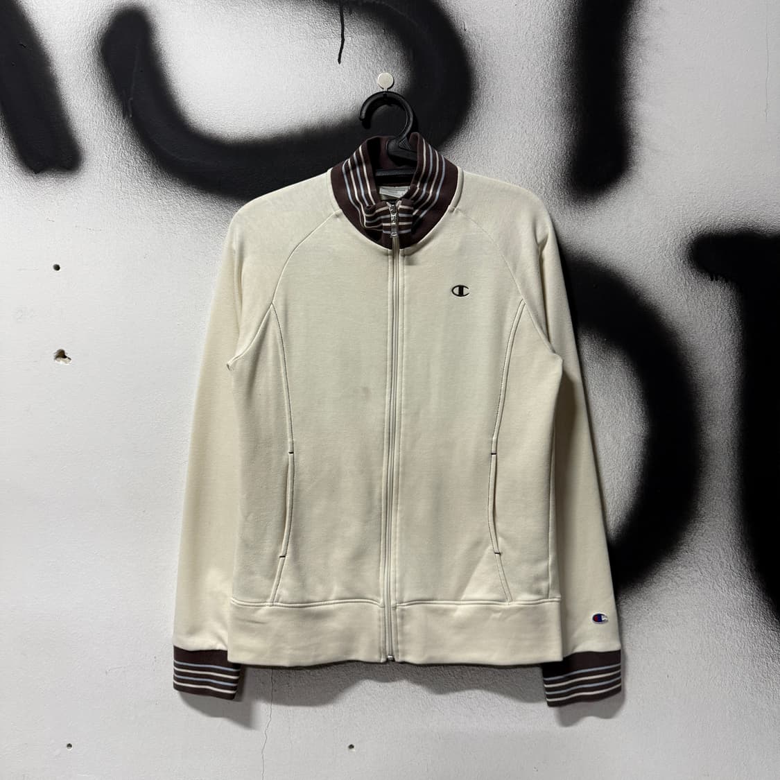 챔피온 재팬 아이보리 브라운 배색 원 포인트 코튼 집업 져지 자켓 상품이미지1