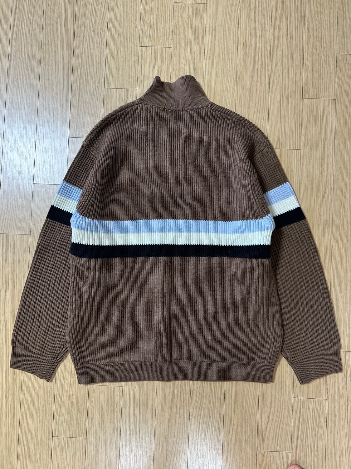 슈프림 스몰 박스 폴로 스웨터 다크 브라운 상품이미지2