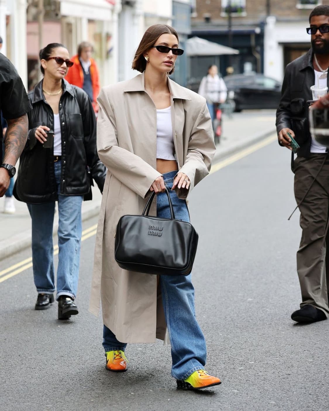 나이키 x 마틴 로즈 샥스 MR4 세이프티 오렌지 상품이미지2