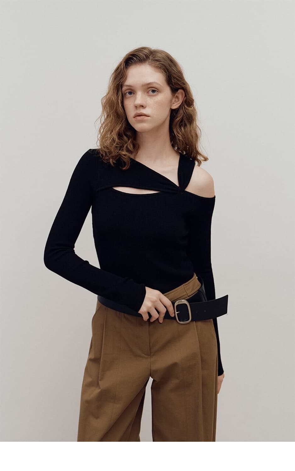 레이브 트위스트 컷아웃 니트 블랙 s 상품이미지2