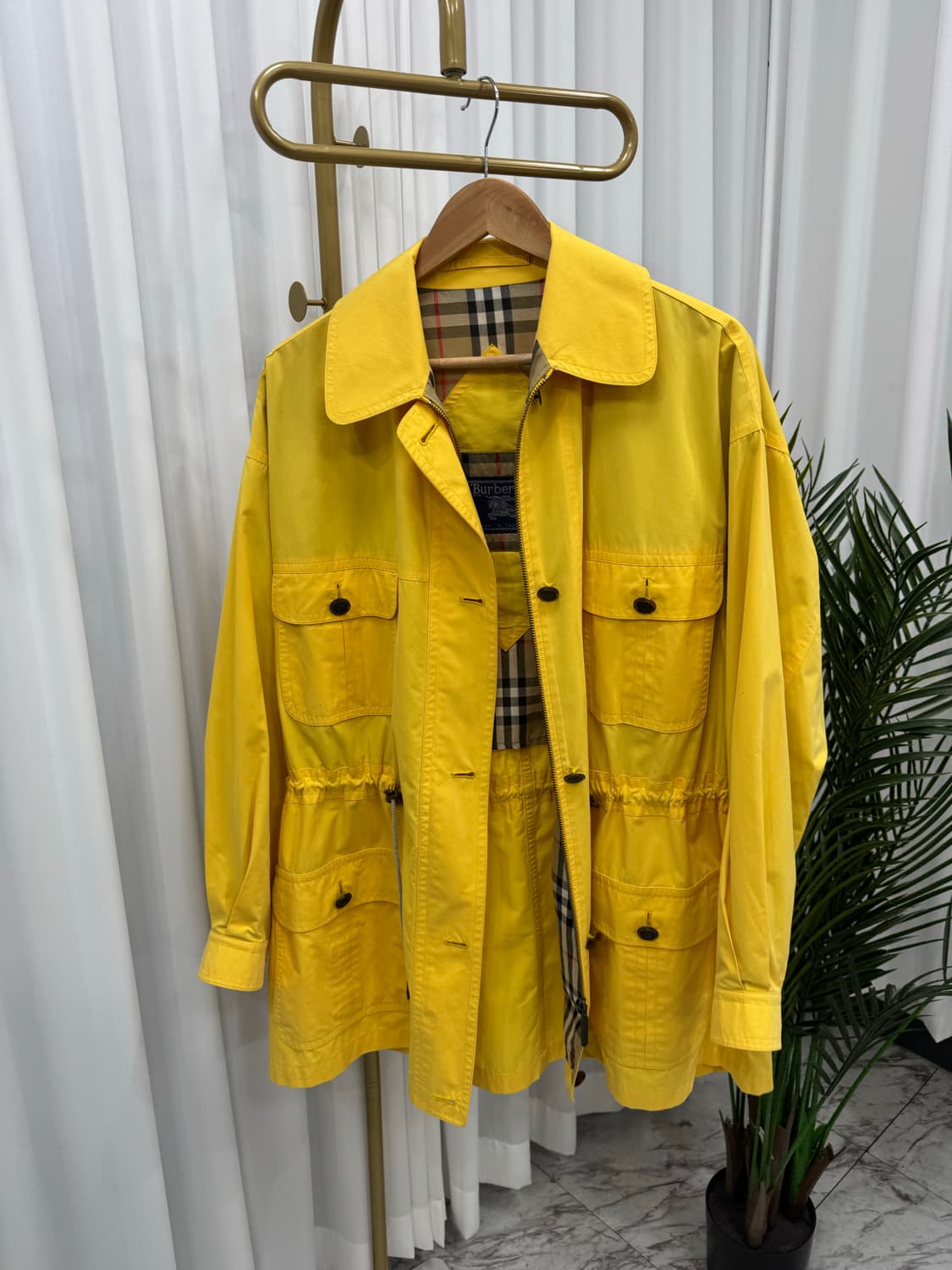 버버리 옐로우 사파리 자켓 상품이미지3