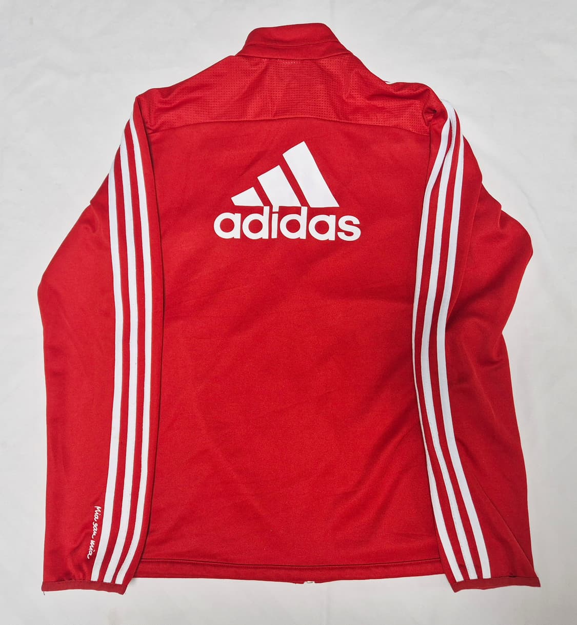 바이에른 뮌헨 트레이닝 상의 팝니다  상품이미지2