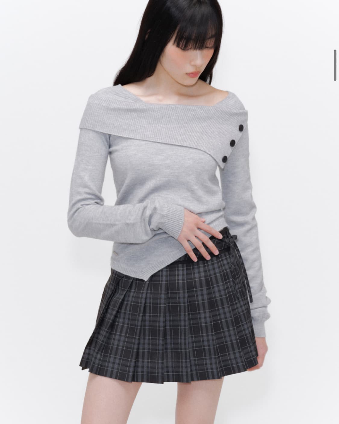 [그레이] 미세키서울 오블리크 라인 버튼 니트 상품이미지1