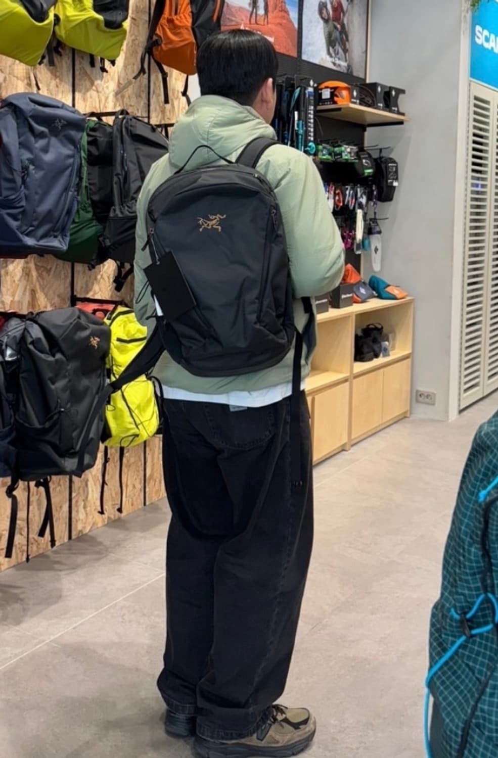 아크테릭스 글로리스 후드 상품이미지2