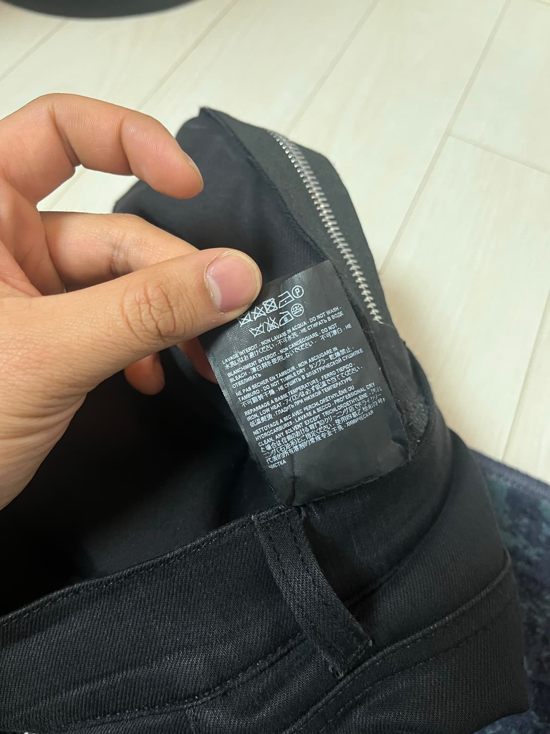 에디기 생로랑 16ss 레더 패널 진 판매합니다 상품이미지8