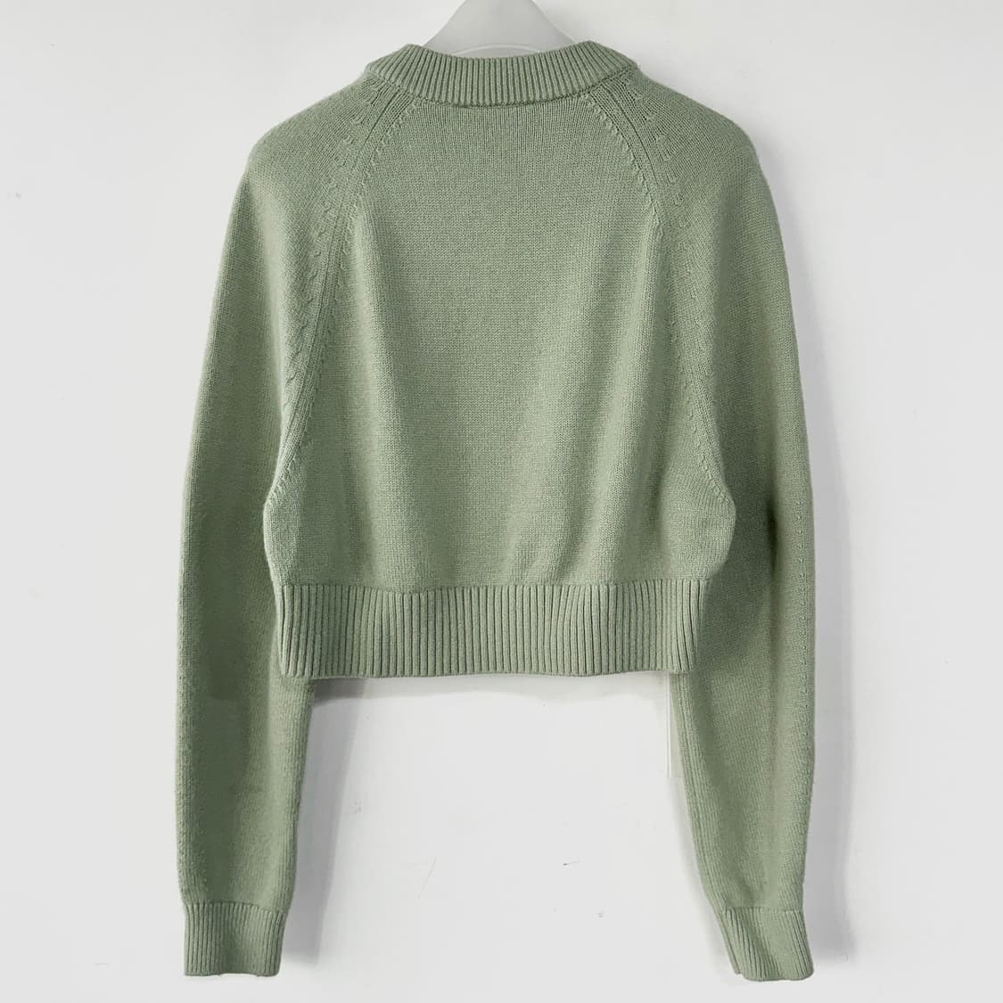 코스 COS 크롭 브이넥 울 스웨터 상품이미지5