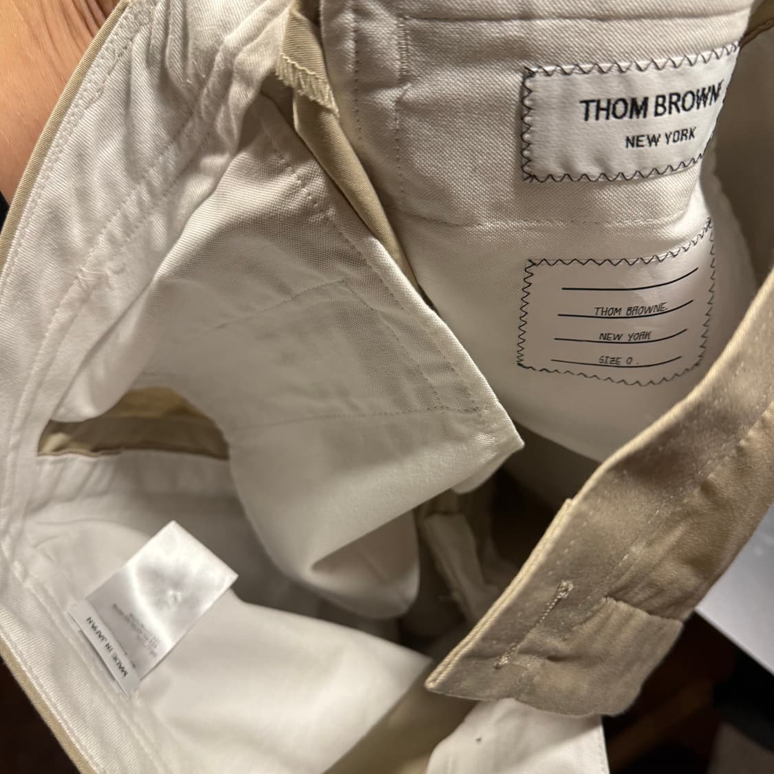 톰브라운 플랫 프론트 반바지  상품이미지7