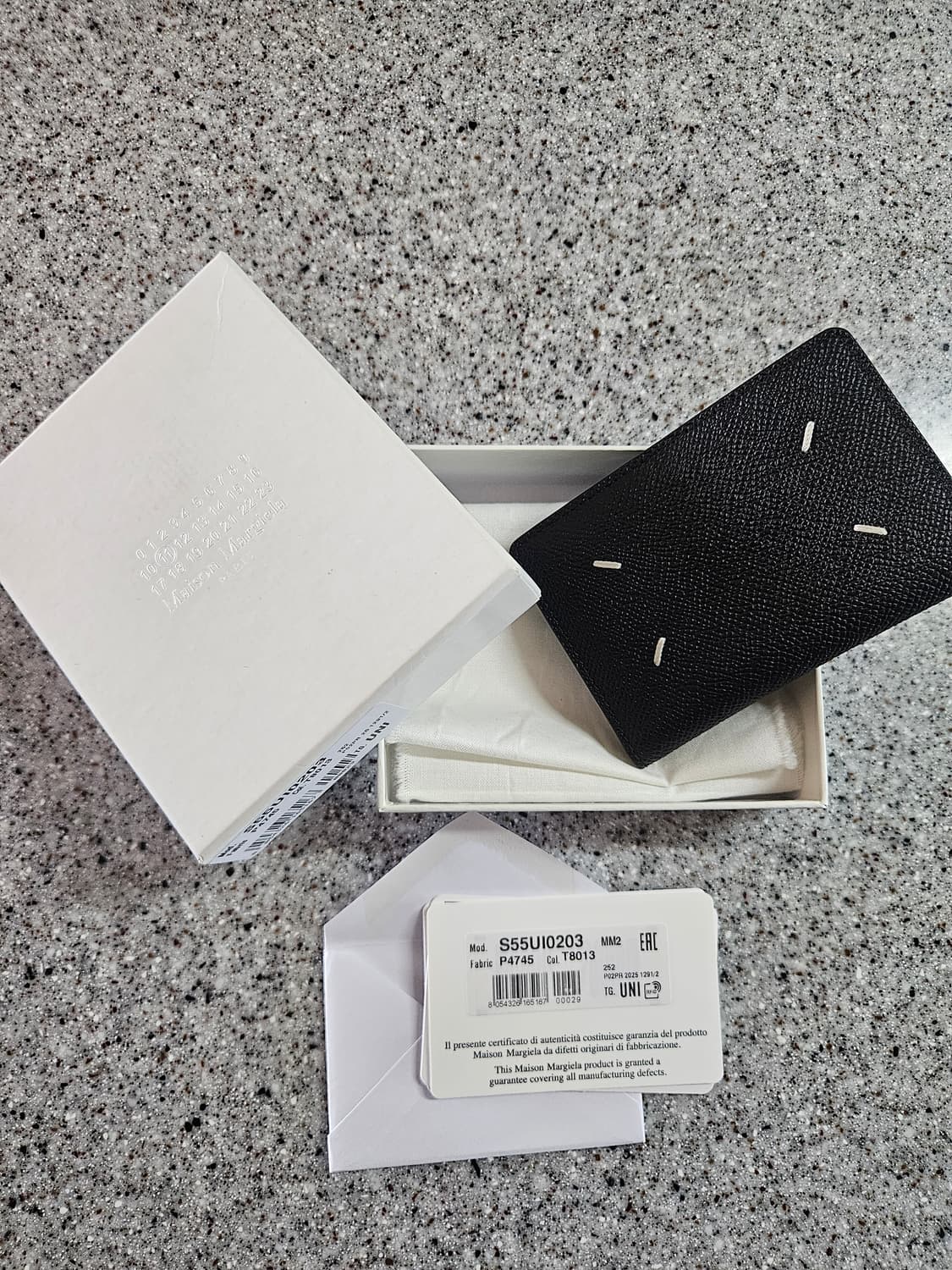 메종 마르지엘라 레더 바이폴드 카드 홀더 지갑 블랙 상품이미지1