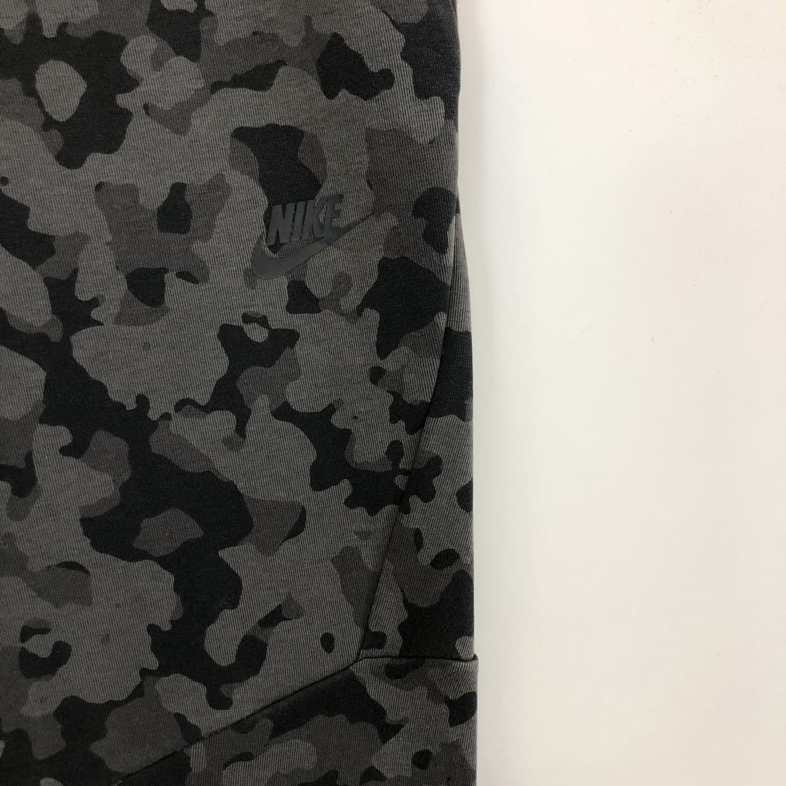 나이키 카모 테크플리스 조거팬츠 30 인치  상품이미지2