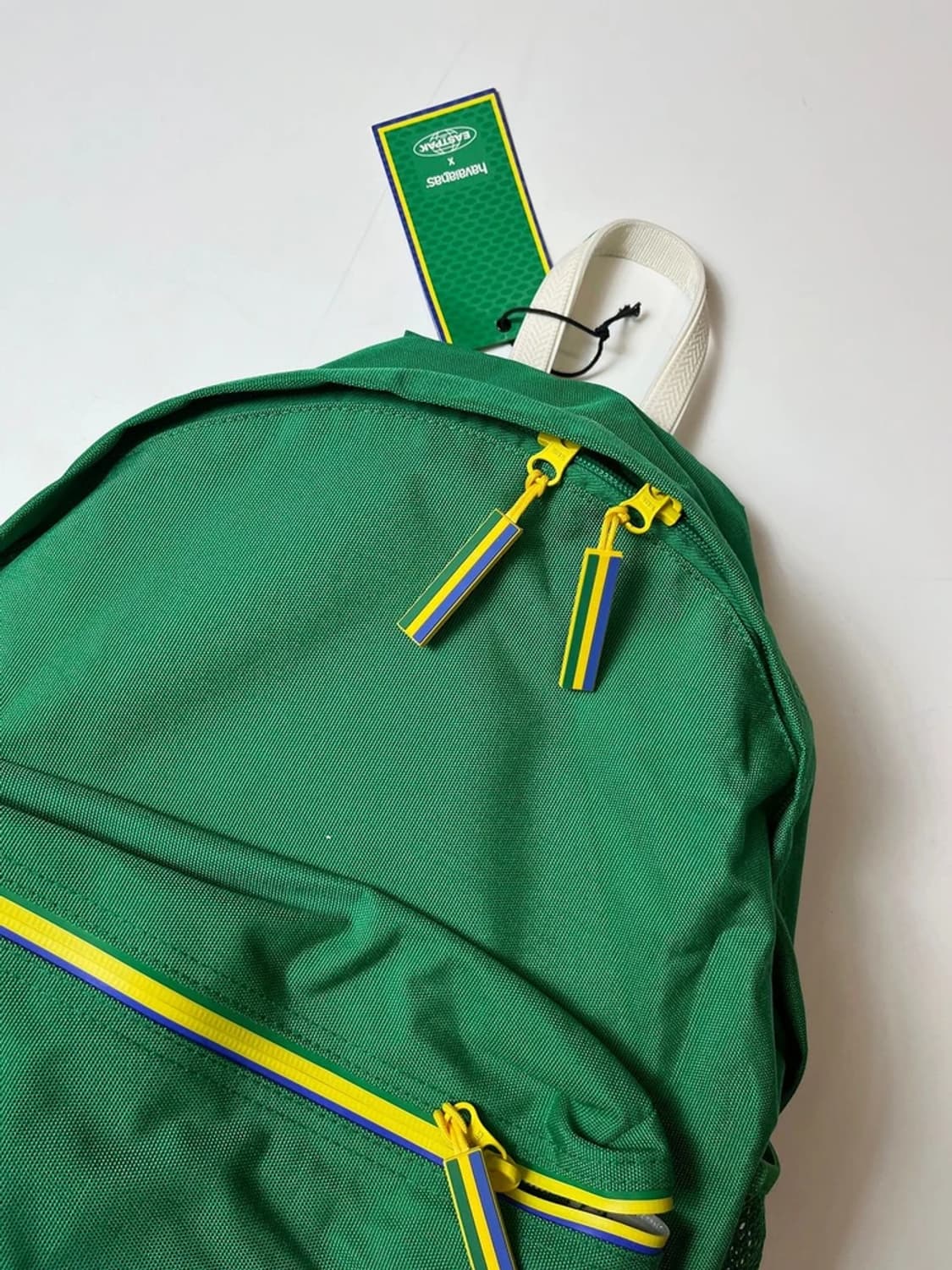 이스트팩 x HAVAIANAS 패디드 파커 백팩 Q1328 상품이미지2