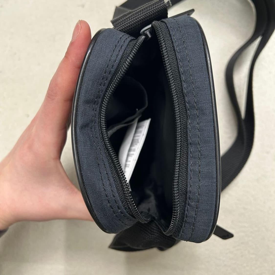 아디다스 트레포일 미니 크로스백 네이비 상품이미지5