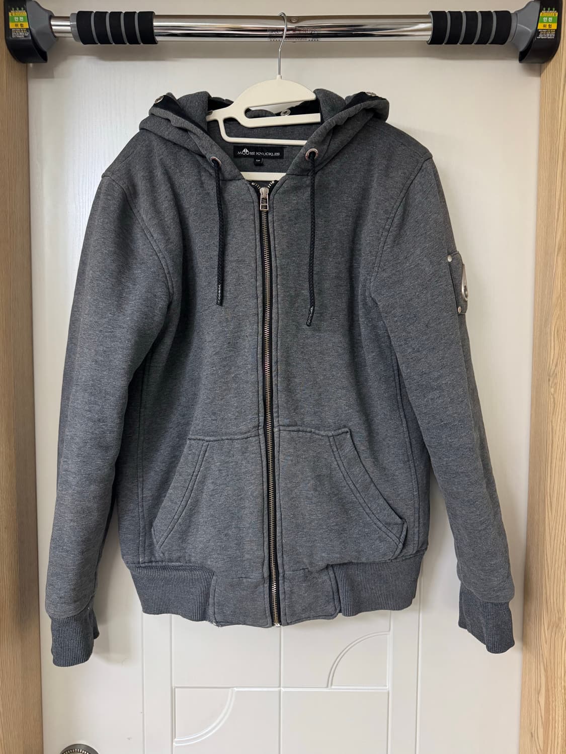 무스너클 버니스웨터 정품 판매합니다 상품이미지1