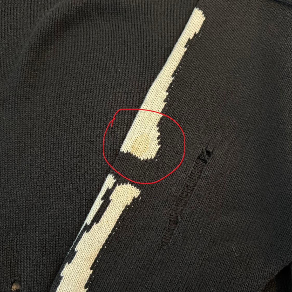 캐피탈 코튼 본 크루넥 스웨터 블랙 3사이즈 상품이미지3