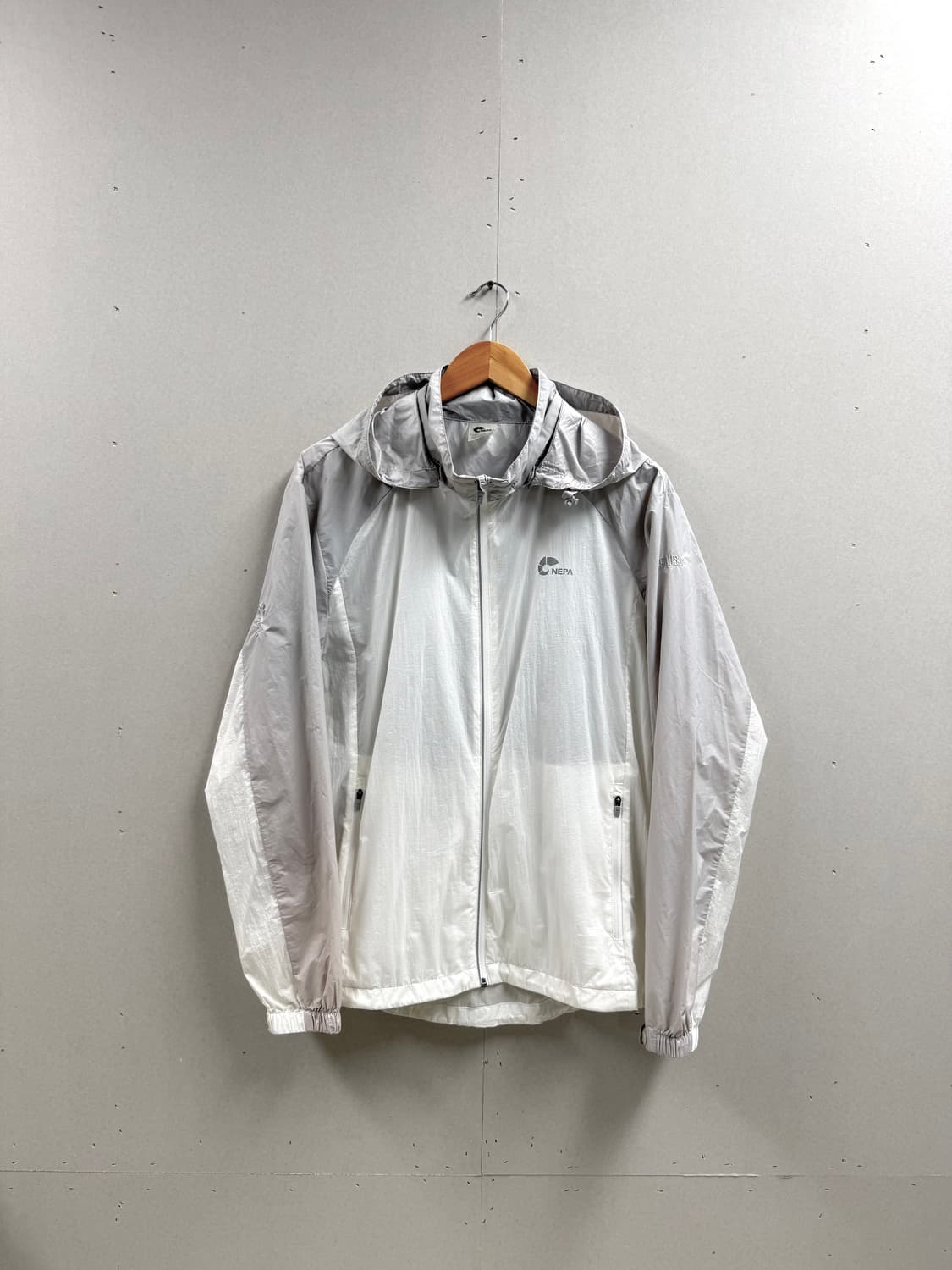 남성 105 슬림 / 네파 경량 바람막이 상품이미지1