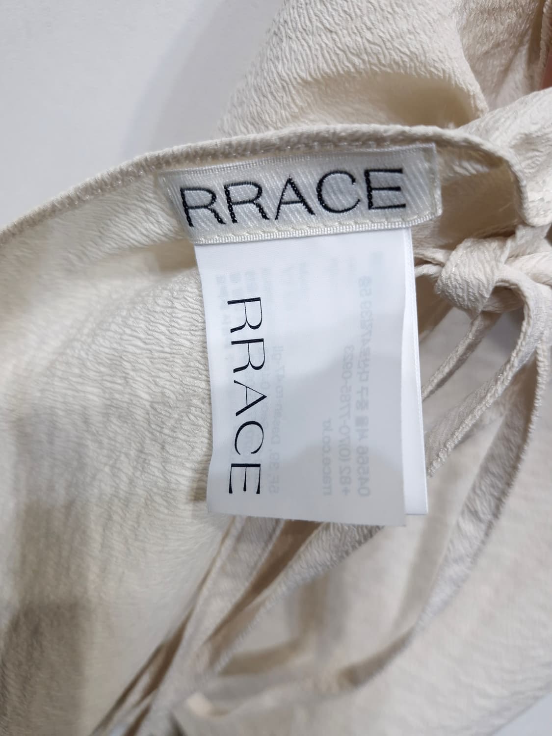 RRACE 레이스 Draped Halter Top 아이보리 상품이미지5