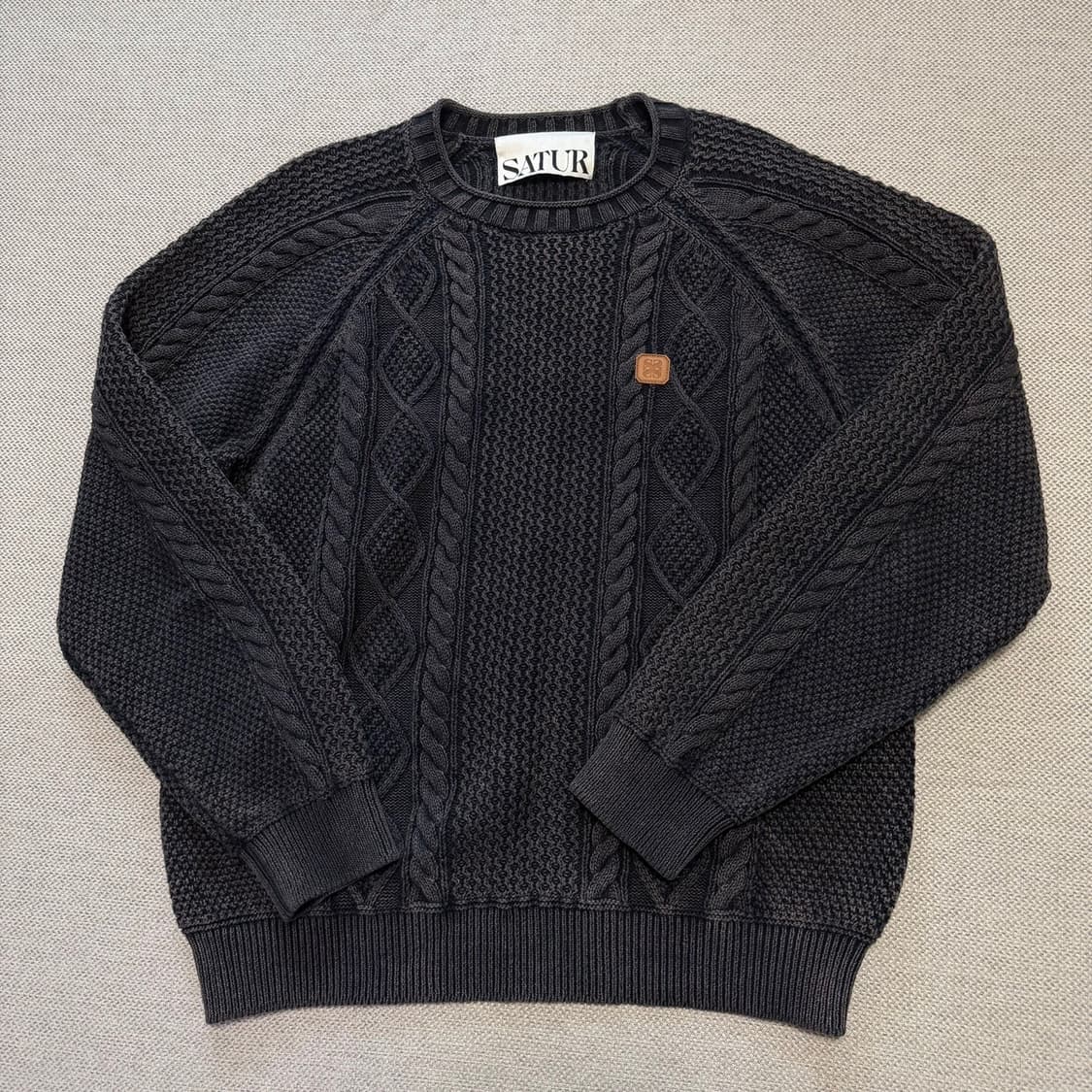 세터 롤드넥 아란 다이드 니트 상품이미지1