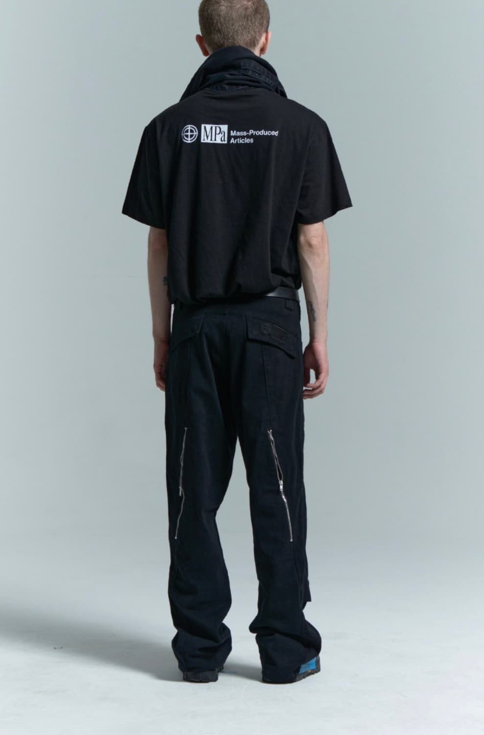 L[미착용보관오염있음)플라스틱프로덕트 MPa 웨이브 지퍼 팬츠 블랙 (보 상품이미지5