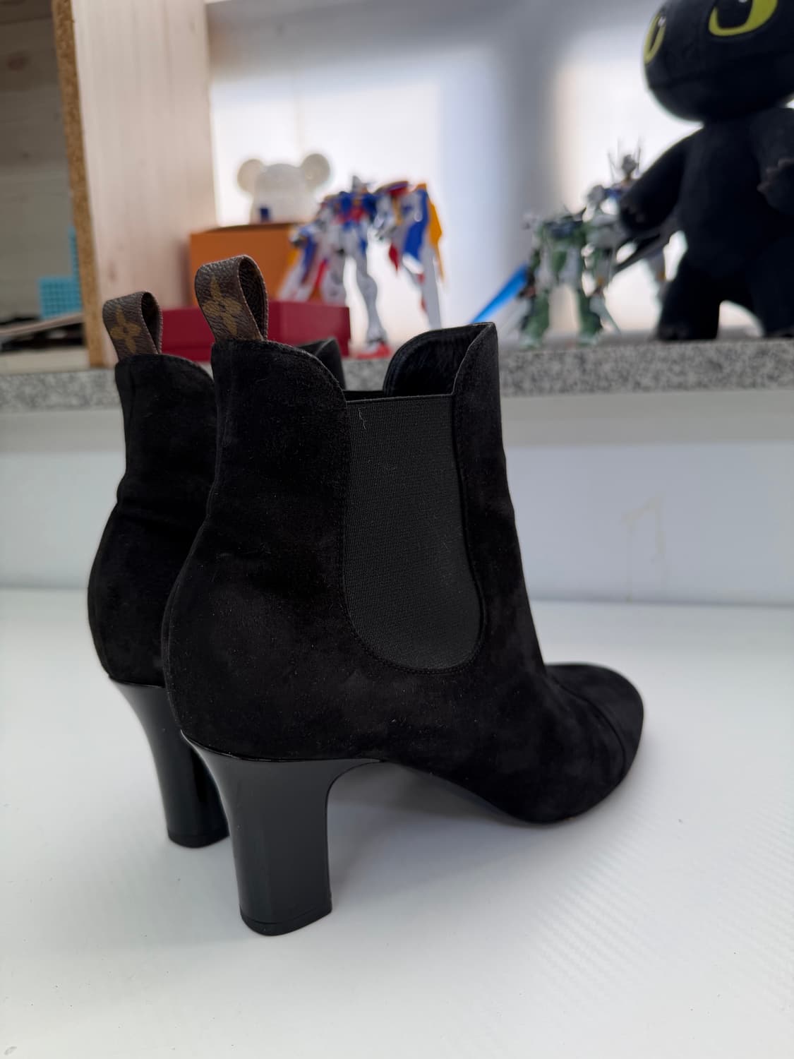 정품) 루이비통 여성 스웨이드 블랙 첼시 부츠 38 상품이미지4