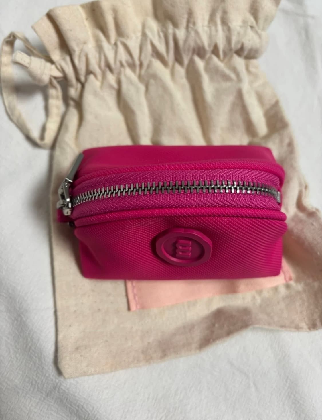 (일괄판매)미닛뮤트 퍼가방 샤케라도 1회착 +클로 파우치키링 토니핑크 상품이미지5