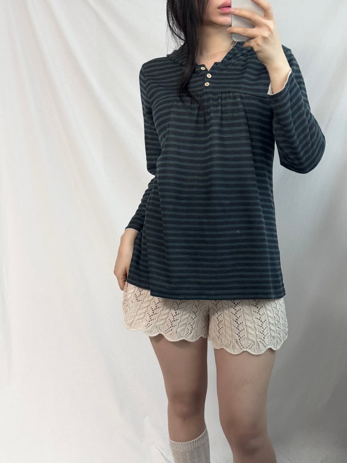 버튼 넥 스트라이프 패턴 후디드 탑 상품이미지7