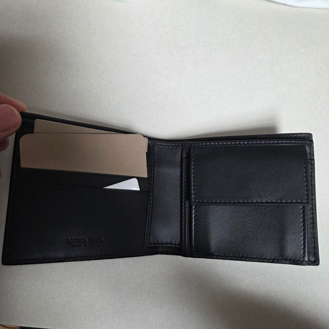 [새상품]보테가베네타 반지갑 블랙 상품이미지3