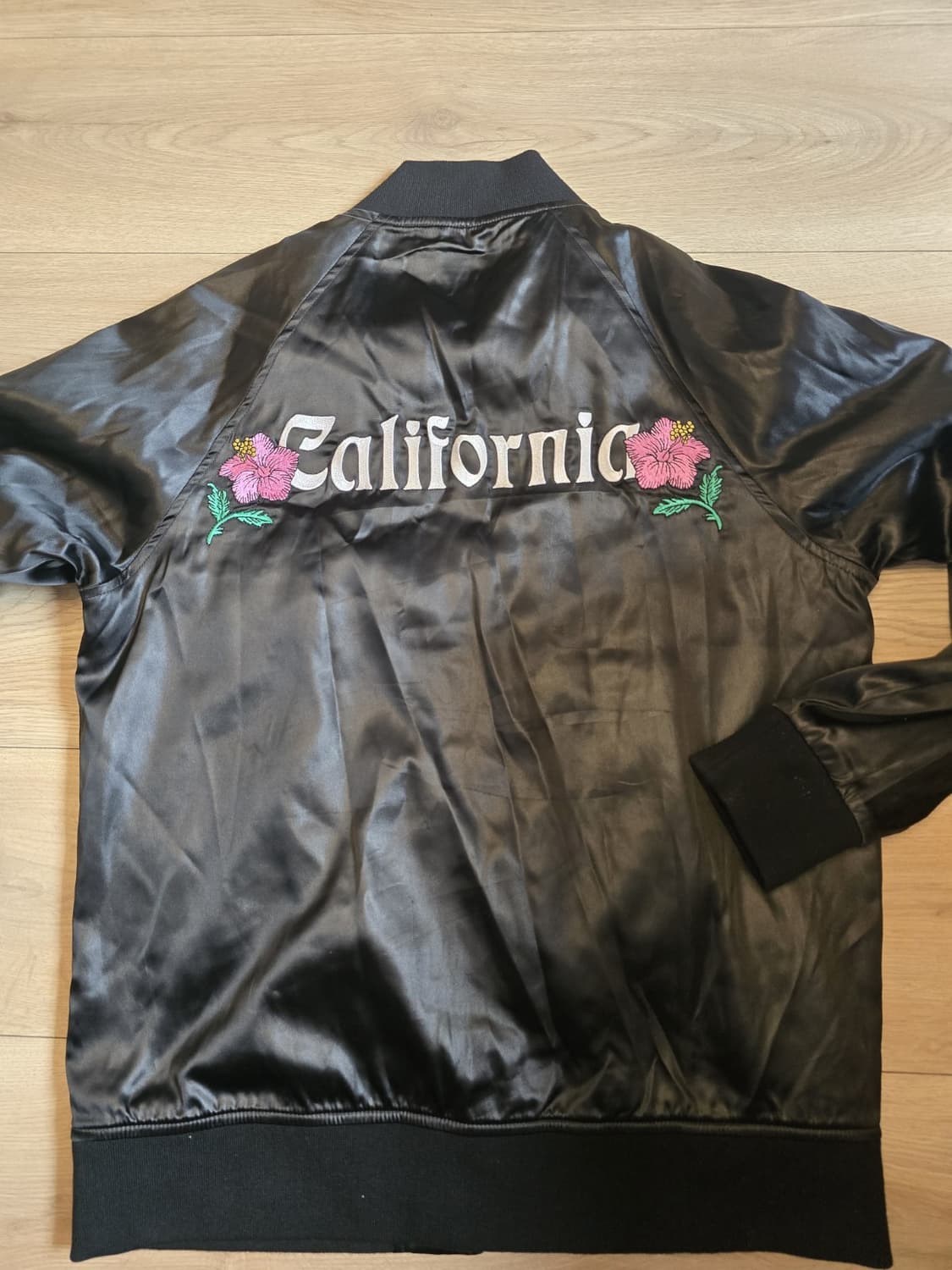 스투시 캘리포니아 사틴 자켓 블랙 상품이미지4