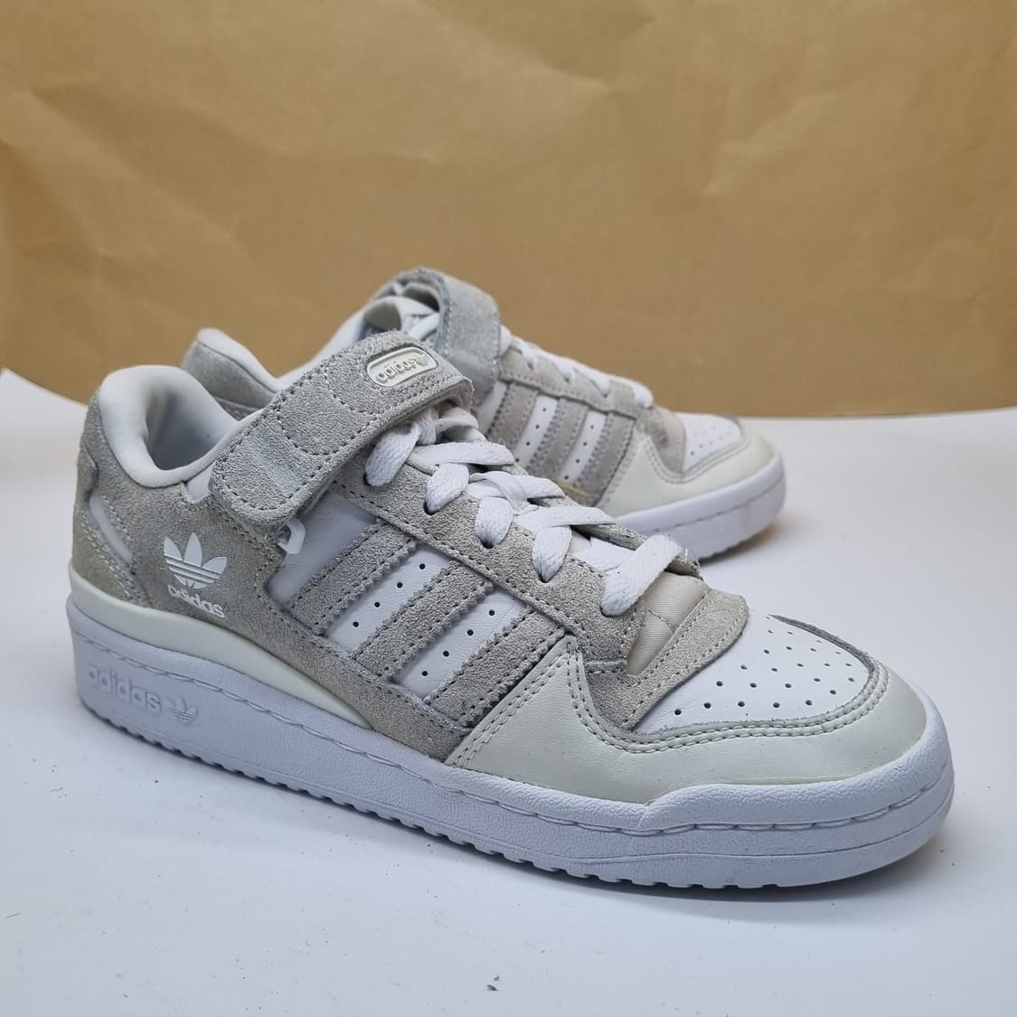 아디다스 포럼 로우 여성운동화230. 상품이미지1