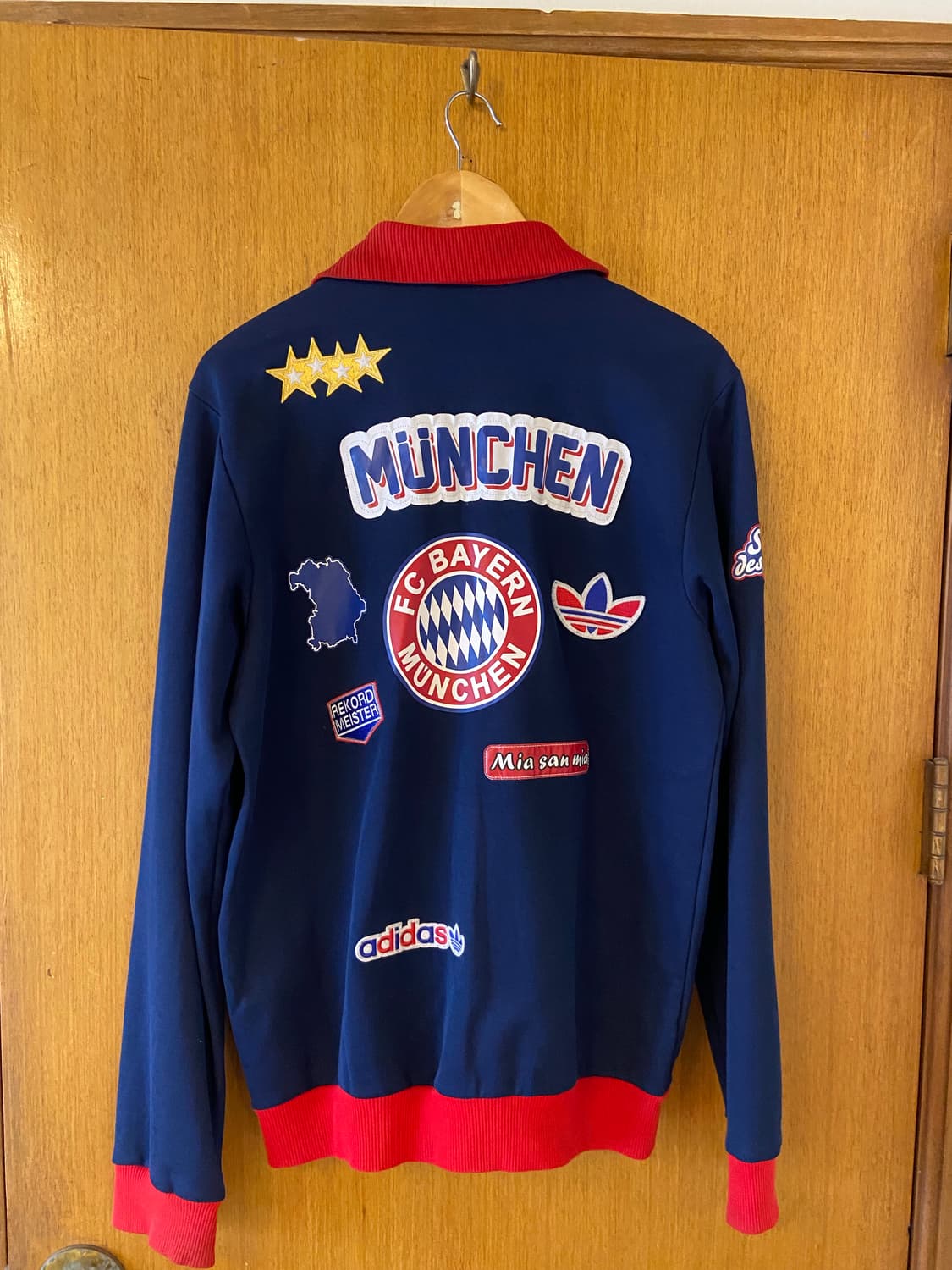 아디다스 바이에른 뮌헨패치 트랙탑 상품이미지4