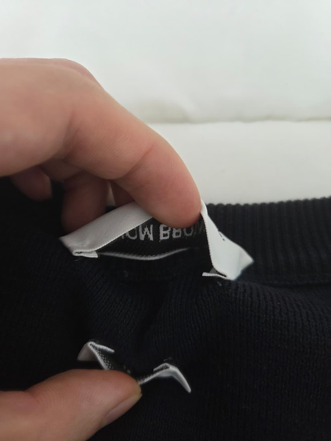 [S급] 톰브라운 밀라노스티치 금장 니트 3사이즈 상품이미지5