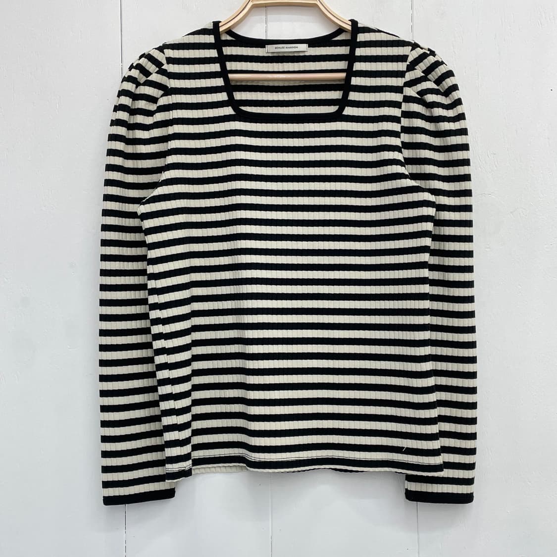 비뮤즈맨션 스퀘어넥 스트라이프 퍼프 티셔츠 상품이미지2