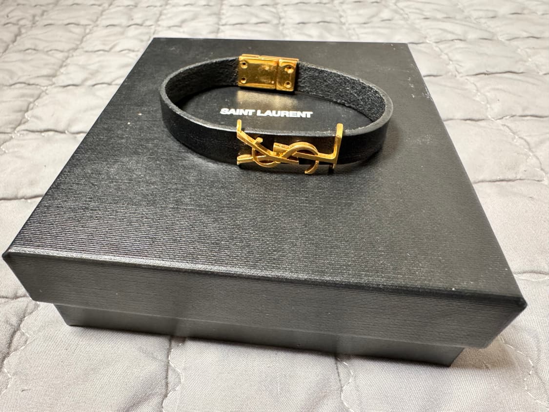 생로랑 모노그램 로고 팔찌 M 상품이미지2