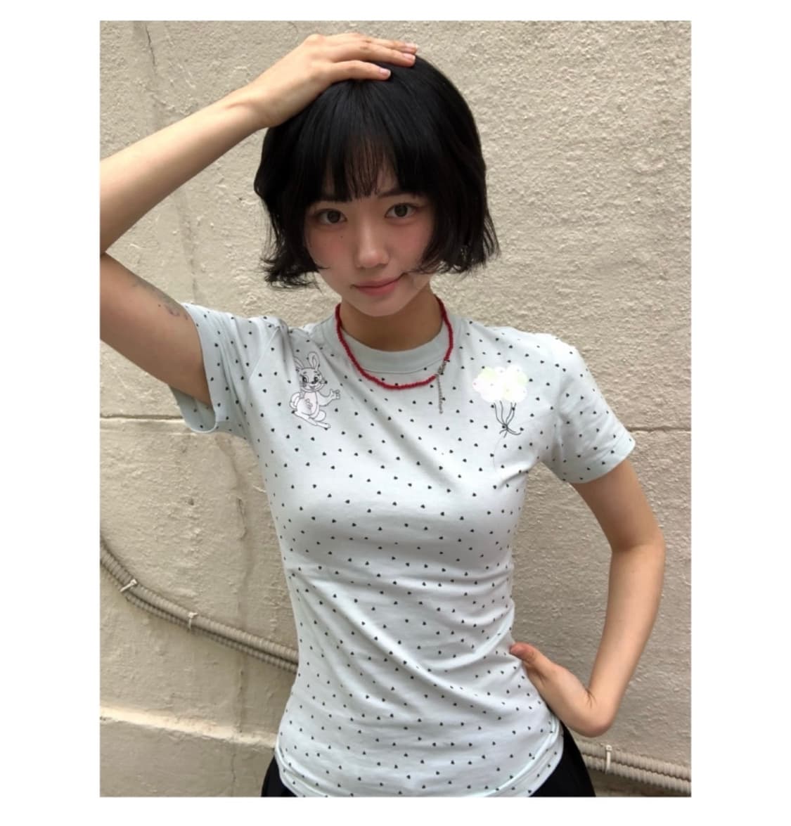 더뮤지엄비지터 래빗 하트 티셔츠 상품이미지2