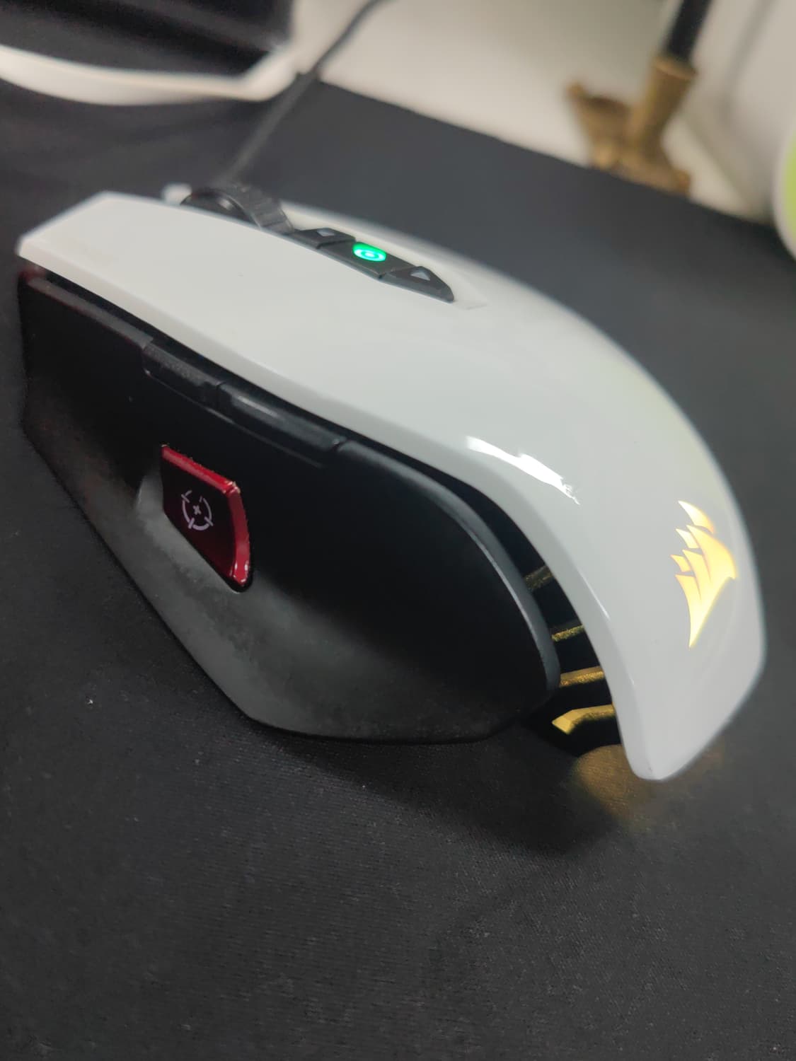 # 커세어 M65 PRO RGB 게이밍 인체공학 마우스 급처 상품이미지6