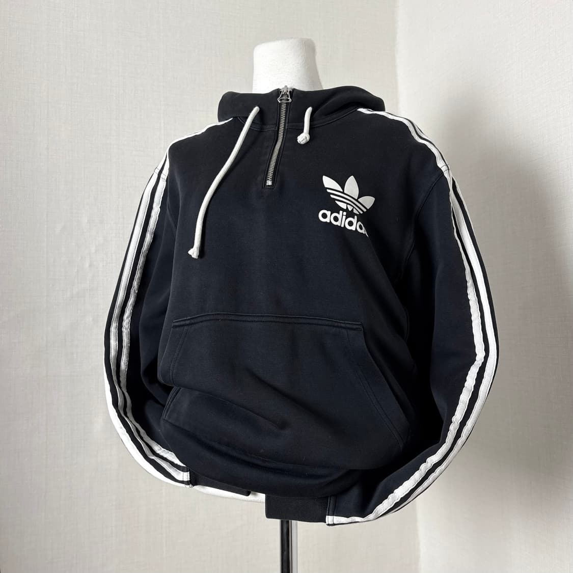 아디다스 반집업 후드티 상품이미지1