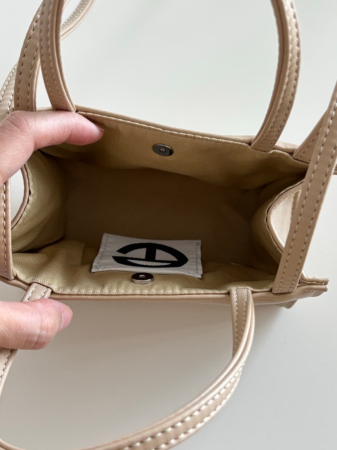 텔파 스몰 크로스백 베이지 상품이미지3